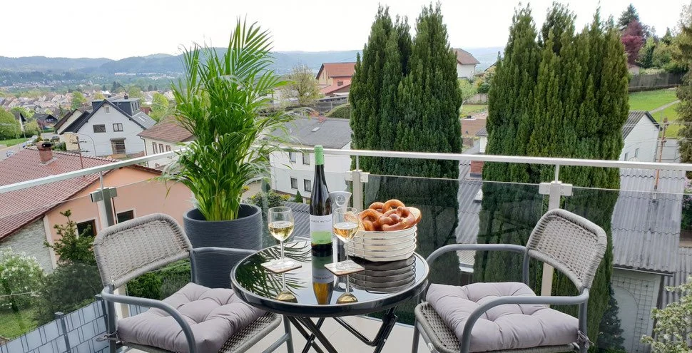 Blick vom Balkon über das Saartal