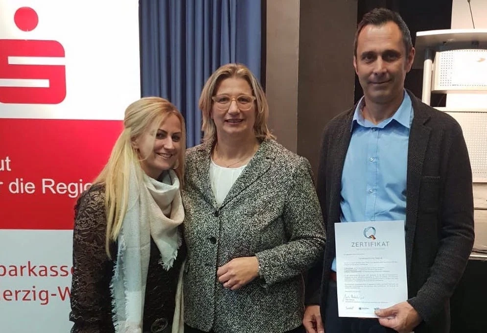 05.12.2018: Überreichung des Q-Zertifikats der Ministerien für Wirtschaft, Arbeit, Energie und Verkehr.